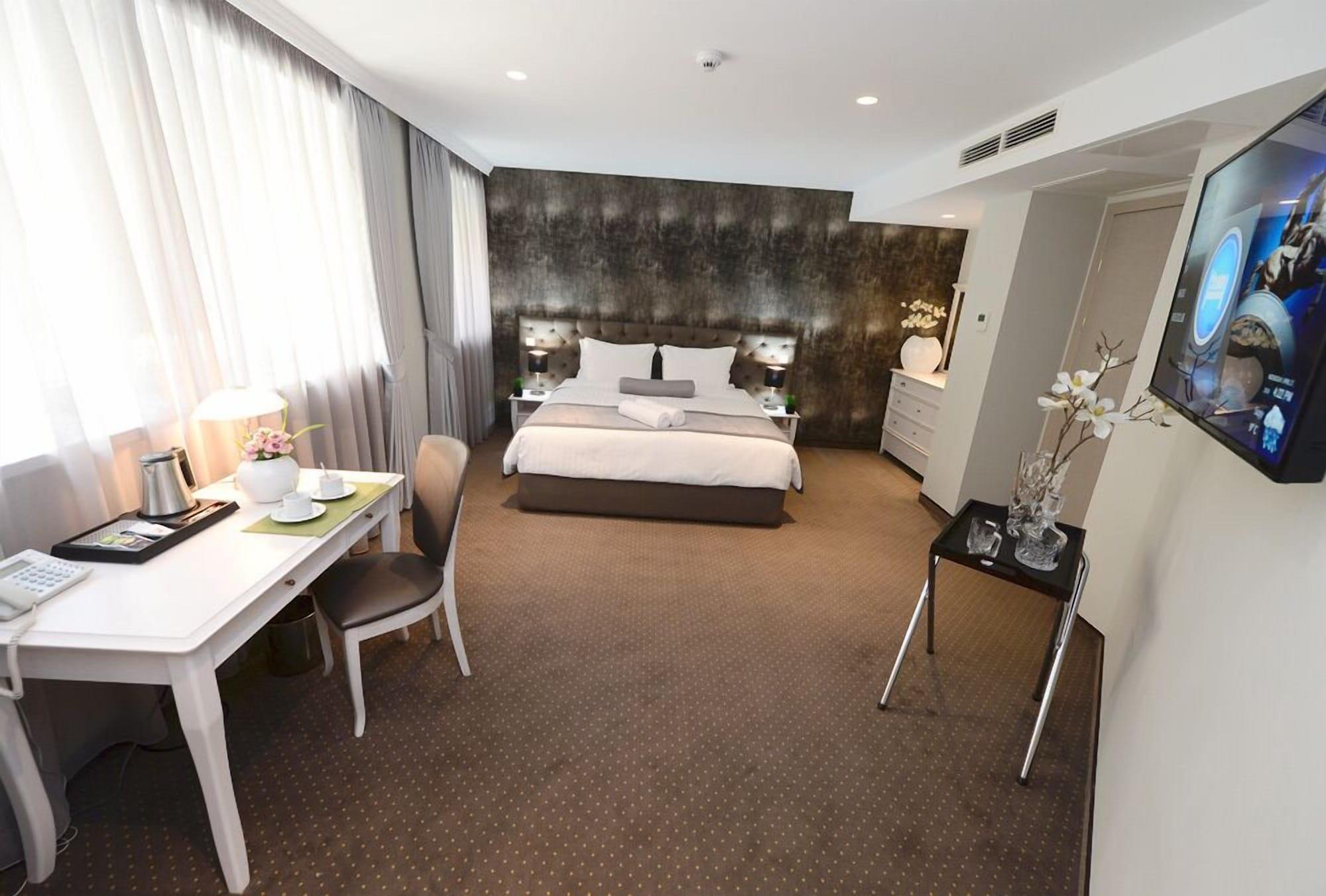 Alexandar Square Boutique Hotel Skopje Luaran gambar