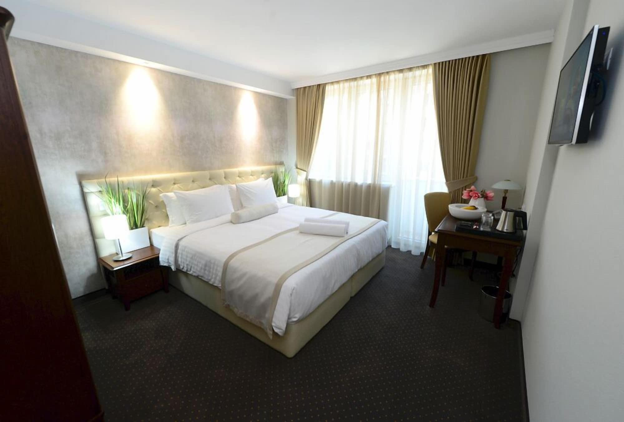 Alexandar Square Boutique Hotel Skopje Luaran gambar